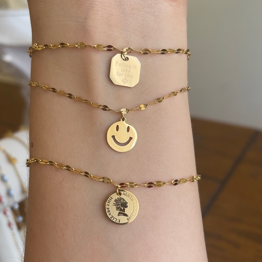 beautiful 18k gold plated bracelet